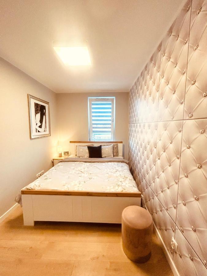 Downtownapartments Carrie Ряшів Екстер'єр фото